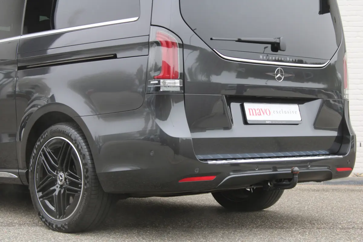 300d / AMG / DC / Exclusive / 4-Matic / Luchtv / Elec Stoel / Burmester / Vol Opties / NIEUWSTAAT