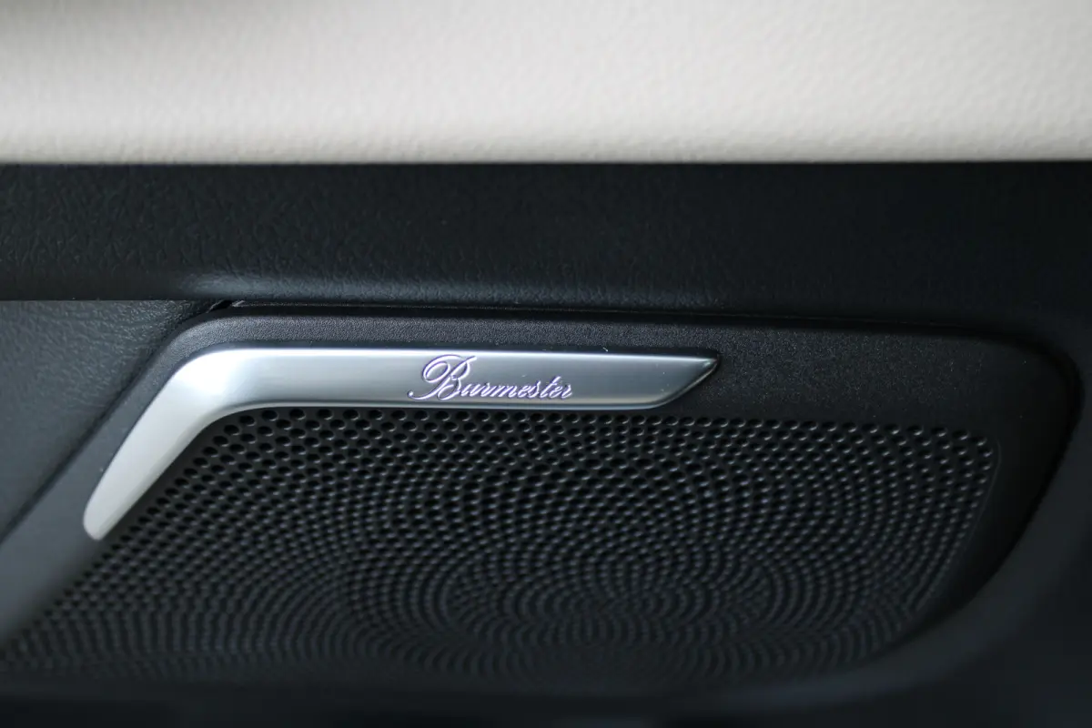 300d / AMG / DC / Exclusive / 4-Matic / Luchtv / Elec Stoel / Burmester / Vol Opties / NIEUWSTAAT