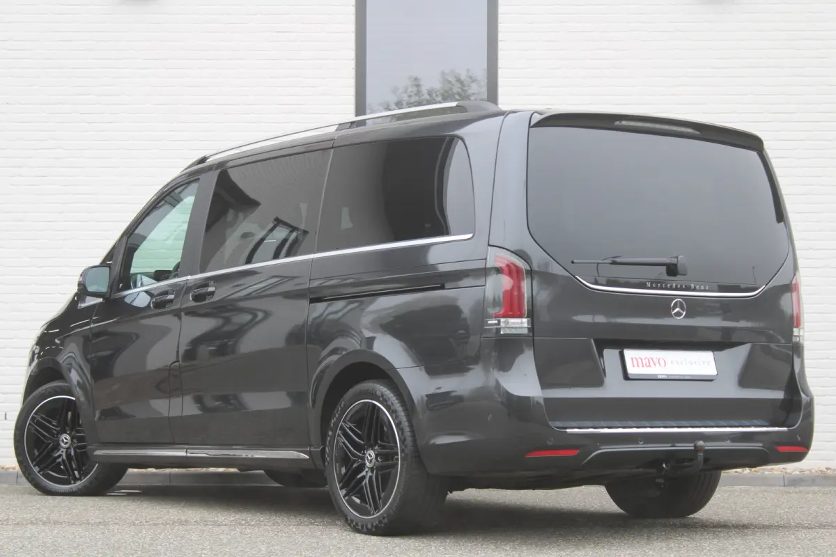 300d / AMG / DC / Exclusive / 4-Matic / Luchtv / Elec Stoel / Burmester / Vol Opties / NIEUWSTAAT