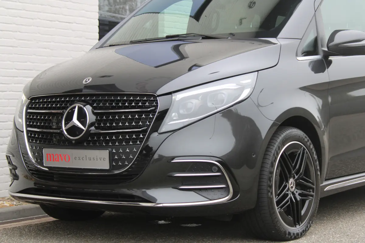 300d / AMG / DC / Exclusive / 4-Matic / Luchtv / Elec Stoel / Burmester / Vol Opties / NIEUWSTAAT