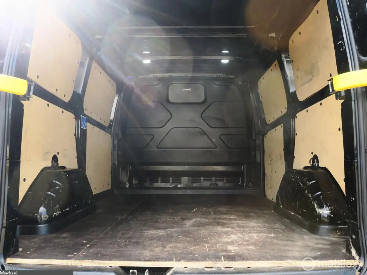 2.0 TDCI L1H1 Trend EURO 6 3 persoons