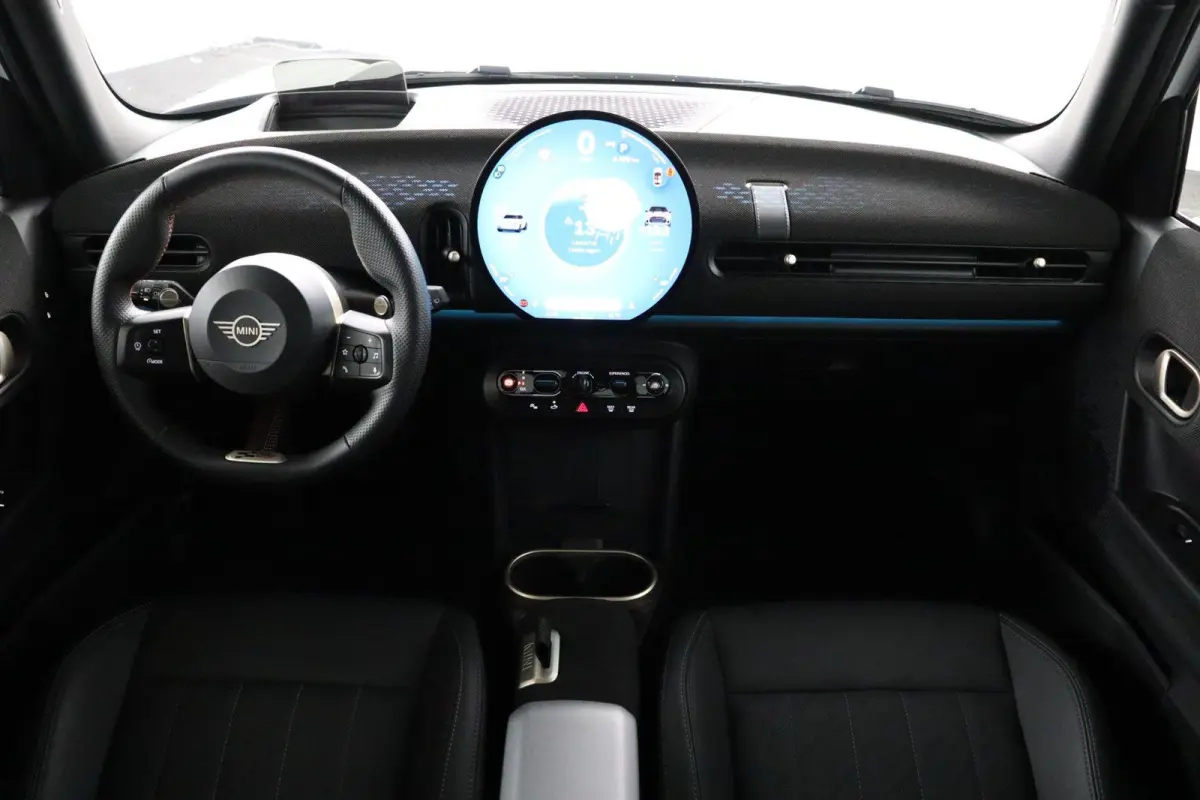1.5 Cooper C John Cooper Works JCW Uitvoering | Pakket S | Stoel- en stuurverwarming | Panoramadak | Head-Up Display