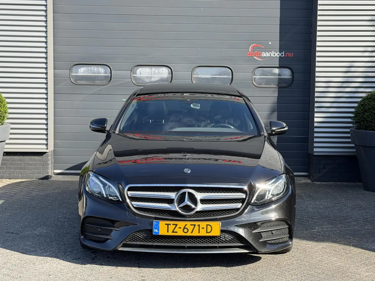 220 d AMG | Panoramadak | Camera | Sfeerverlichting | Navigatie | Stoelverwarming |