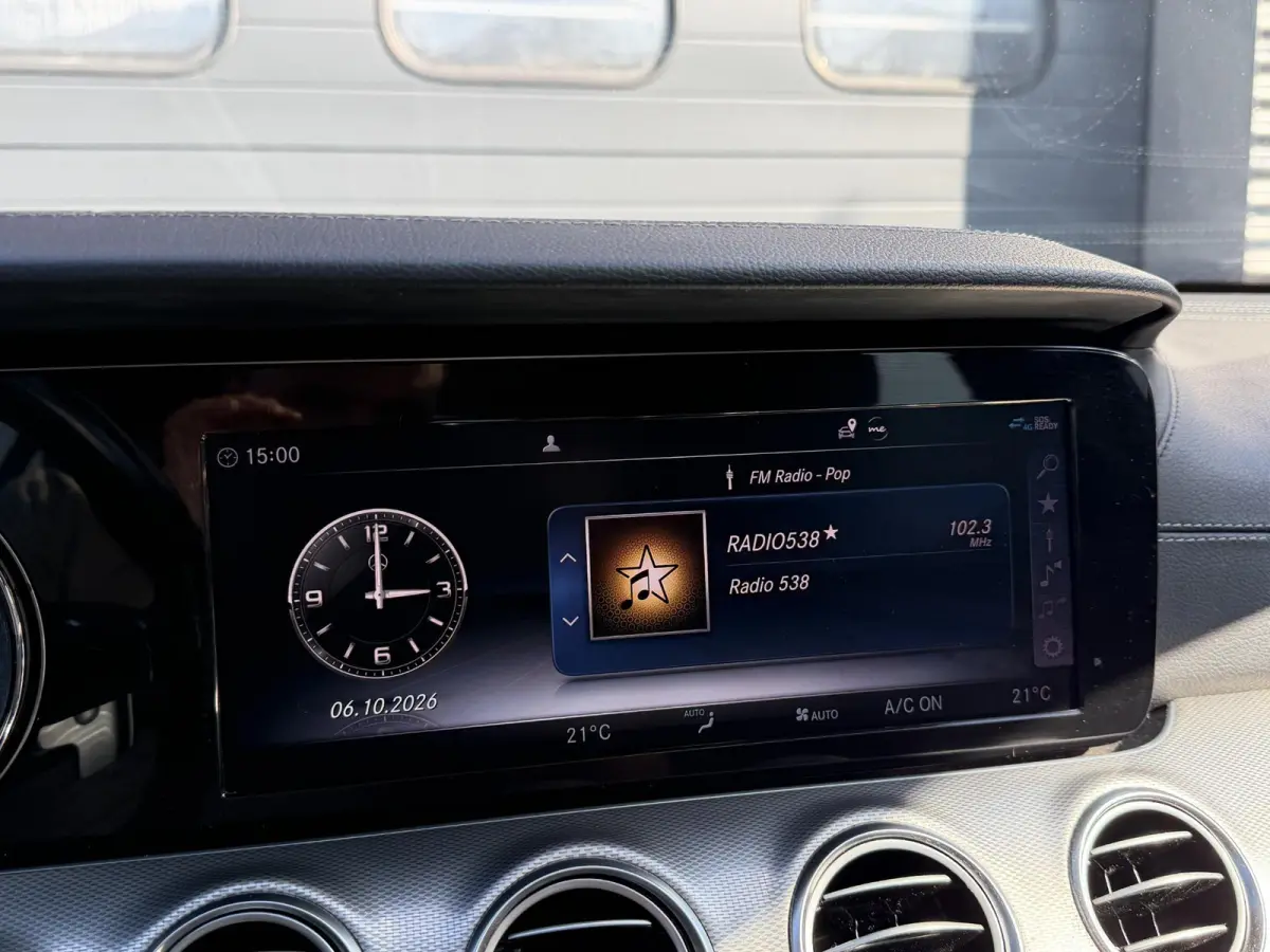 220 d AMG | Panoramadak | Camera | Sfeerverlichting | Navigatie | Stoelverwarming |