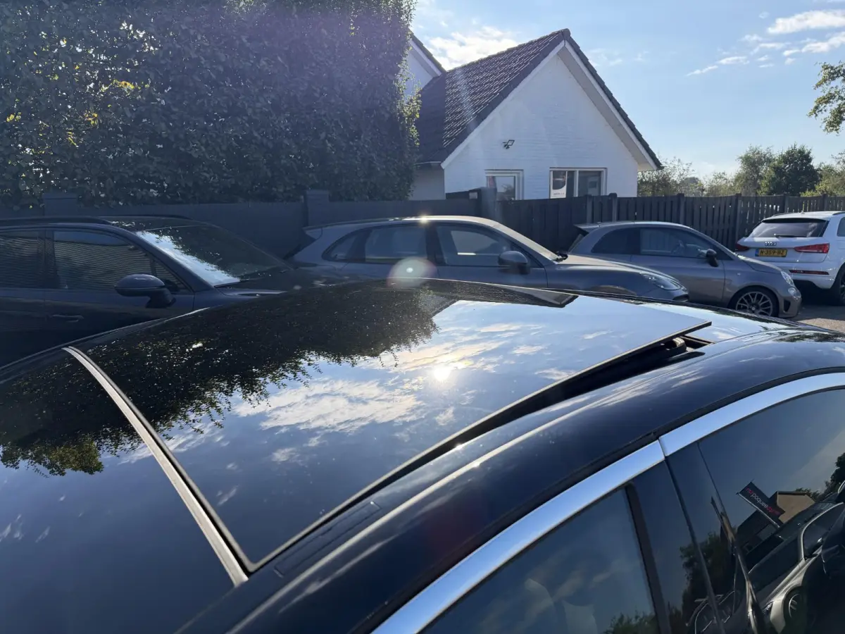 220 d AMG | Panoramadak | Camera | Sfeerverlichting | Navigatie | Stoelverwarming |