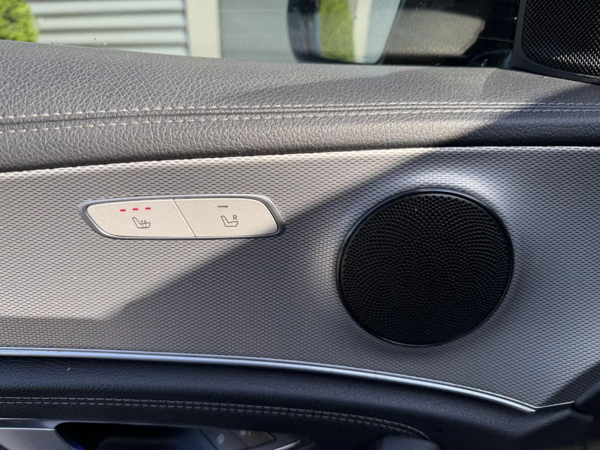 220 d AMG | Panoramadak | Camera | Sfeerverlichting | Navigatie | Stoelverwarming |