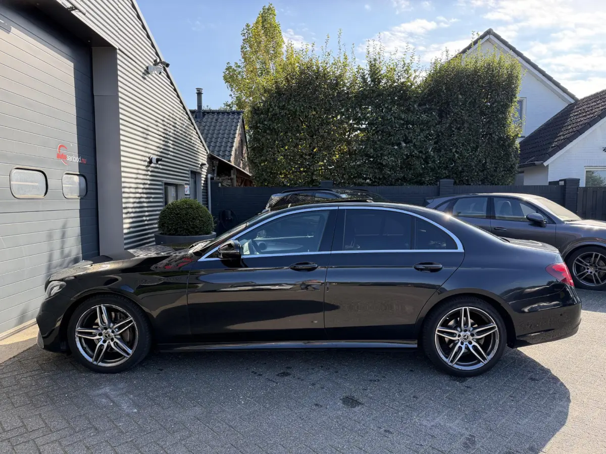 220 d AMG | Panoramadak | Camera | Sfeerverlichting | Navigatie | Stoelverwarming |