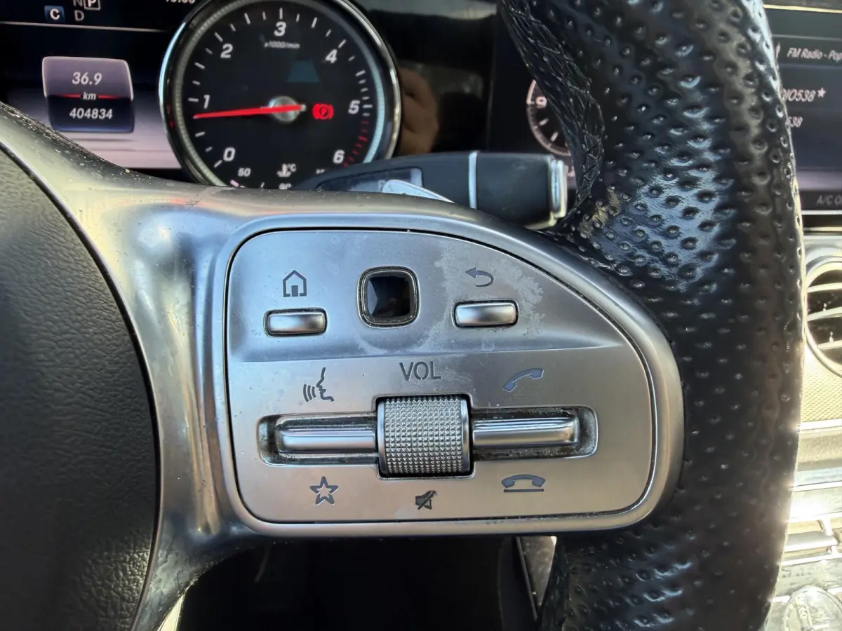 220 d AMG | Panoramadak | Camera | Sfeerverlichting | Navigatie | Stoelverwarming |
