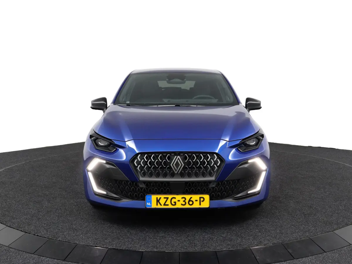 techno full hybrid E-Tech 160 pk | pack winter, safety & parking | all-season banden | verlenging connected services openR link met twee jaar |