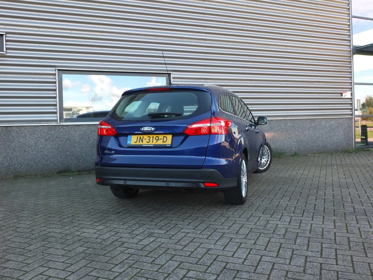 1.0 Titanium | 360° PDC | Cruise | 145.217 KM
