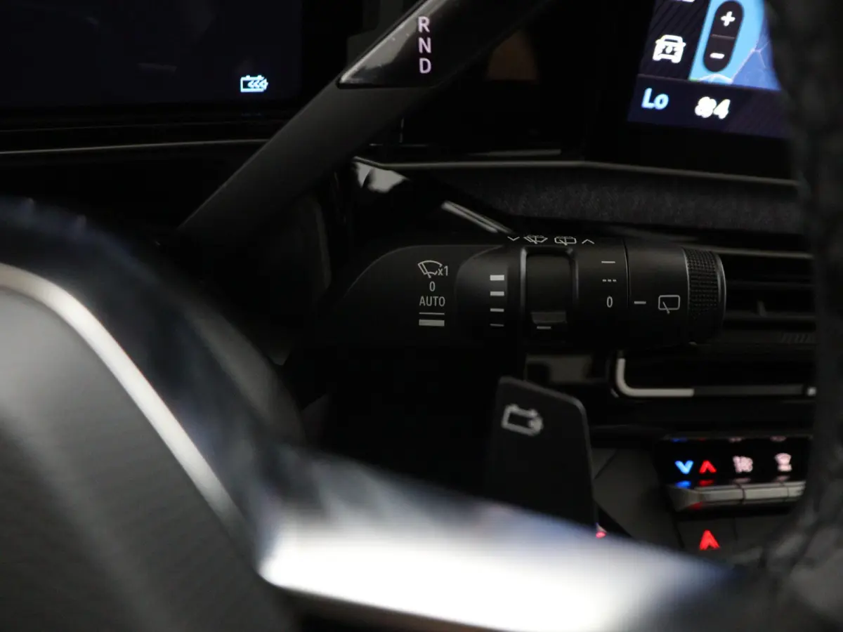 techno 150 pk comfort range | pack advanced driving assist | Harman Kardon® premium audio |