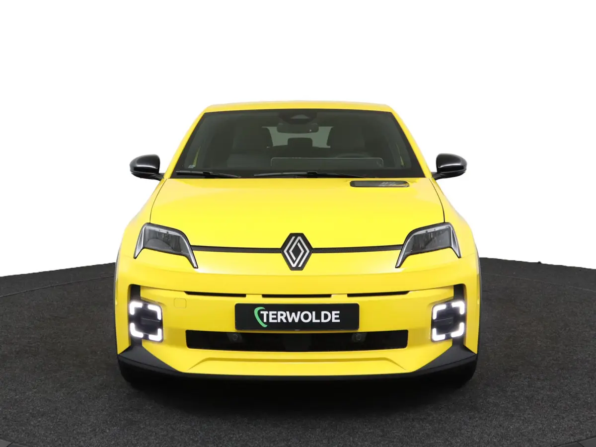 techno 150 pk comfort range | pack advanced driving assist | Harman Kardon® premium audio |