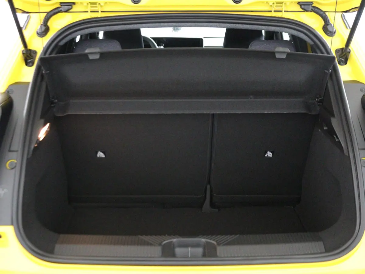 techno 150 pk comfort range | pack advanced driving assist | Harman Kardon® premium audio |