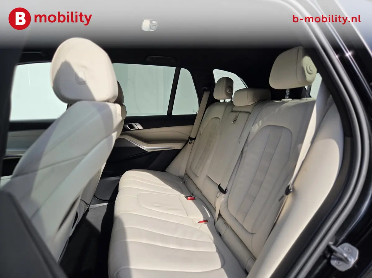 xDrive40i High Executive M-Sport Trekhaak 2700kg | Adaptive Cruise Control | Achteruitrijcamera | DAB | M-Sportremmen
