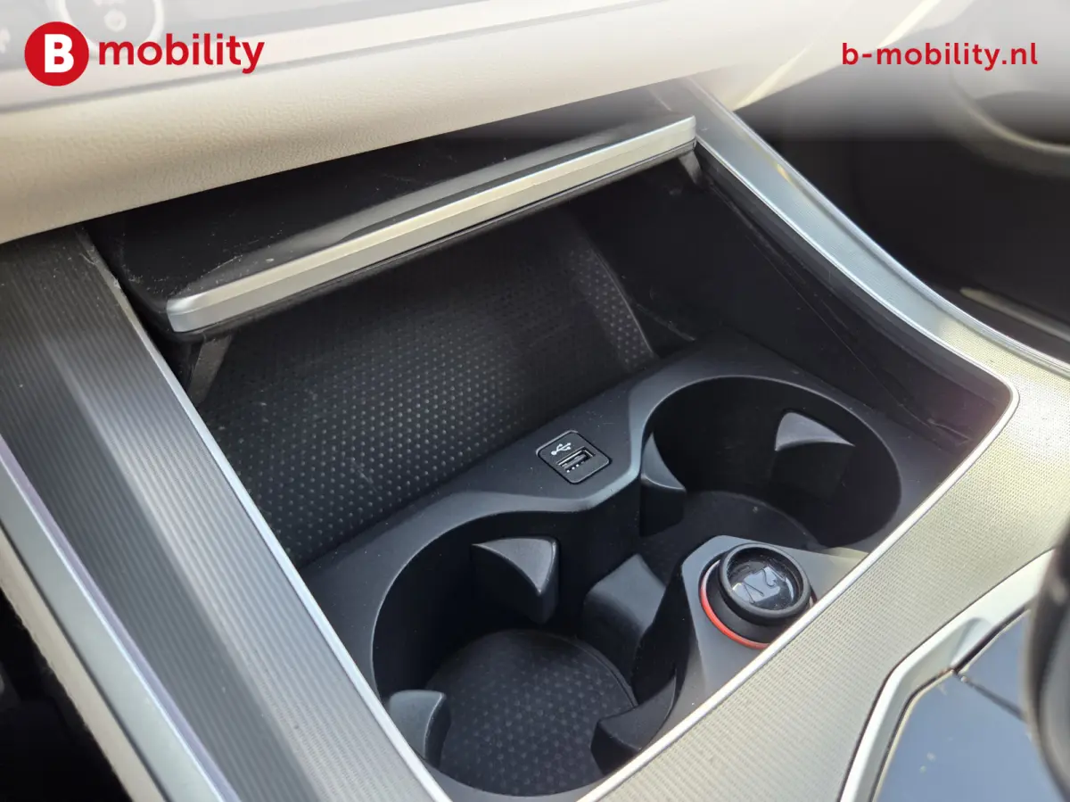 xDrive40i High Executive M-Sport Trekhaak 2700kg | Adaptive Cruise Control | Achteruitrijcamera | DAB | M-Sportremmen