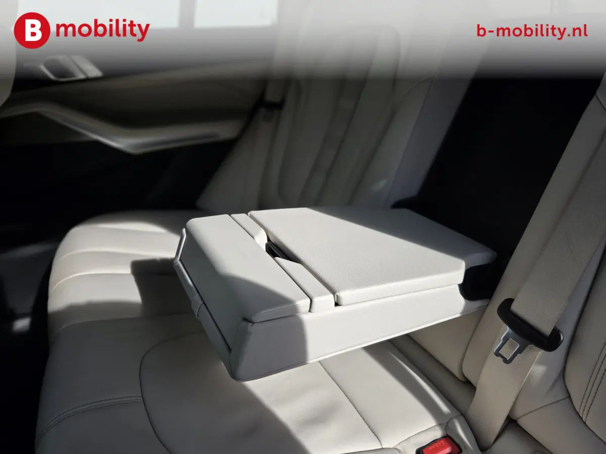xDrive40i High Executive M-Sport Trekhaak 2700kg | Adaptive Cruise Control | Achteruitrijcamera | DAB | M-Sportremmen