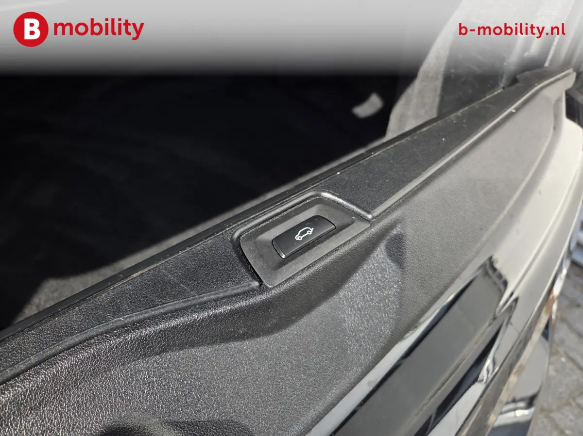 xDrive40i High Executive M-Sport Trekhaak 2700kg | Adaptive Cruise Control | Achteruitrijcamera | DAB | M-Sportremmen