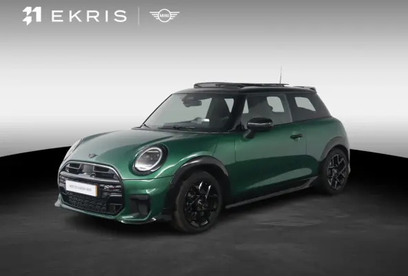 1.5 Cooper C John Cooper Works JCW Uitvoering | Pakket M | Panoramadak | Harman Kardon | Head-Up Display | Stuur- en stoelverwarming