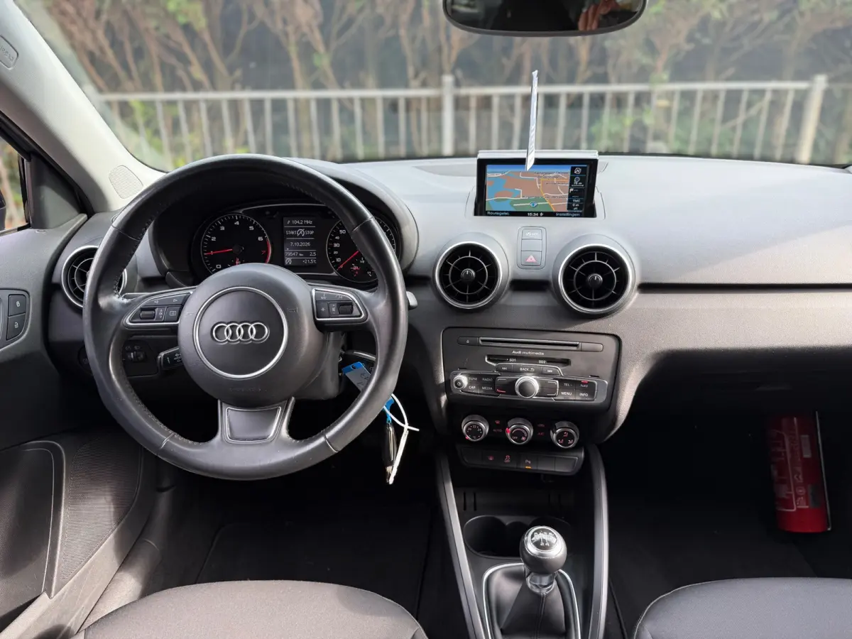 1.0 TFSI|CRUISE/NAVI/PDC/BLUETOOTH/