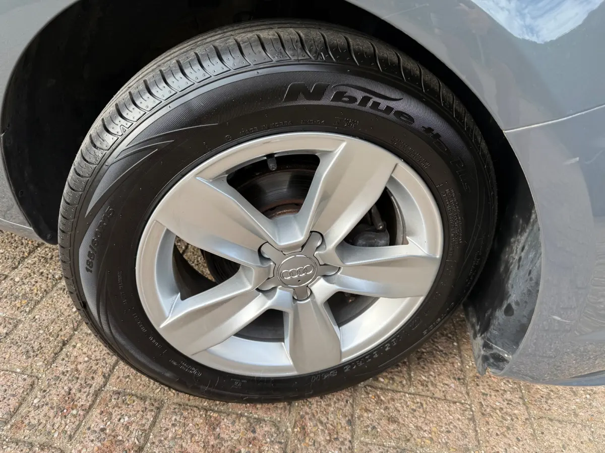 1.0 TFSI|CRUISE/NAVI/PDC/BLUETOOTH/