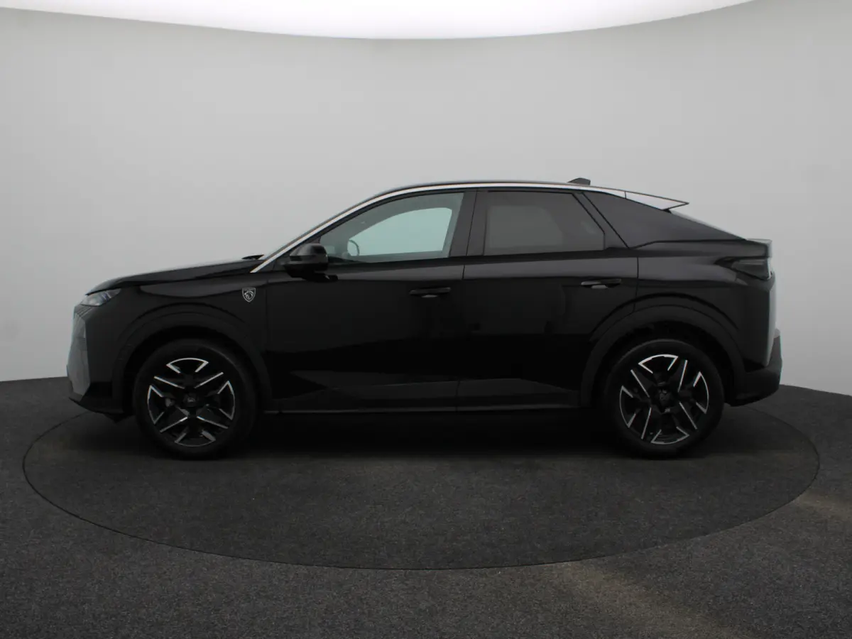 1.2 Hybrid 145 GT Camera | Cruise Control Adaptief | Stoel en Stuur Verwarming | 19" Lichtmetalen Velgen | Parkeersensoren Voor en Achter | Keyless
