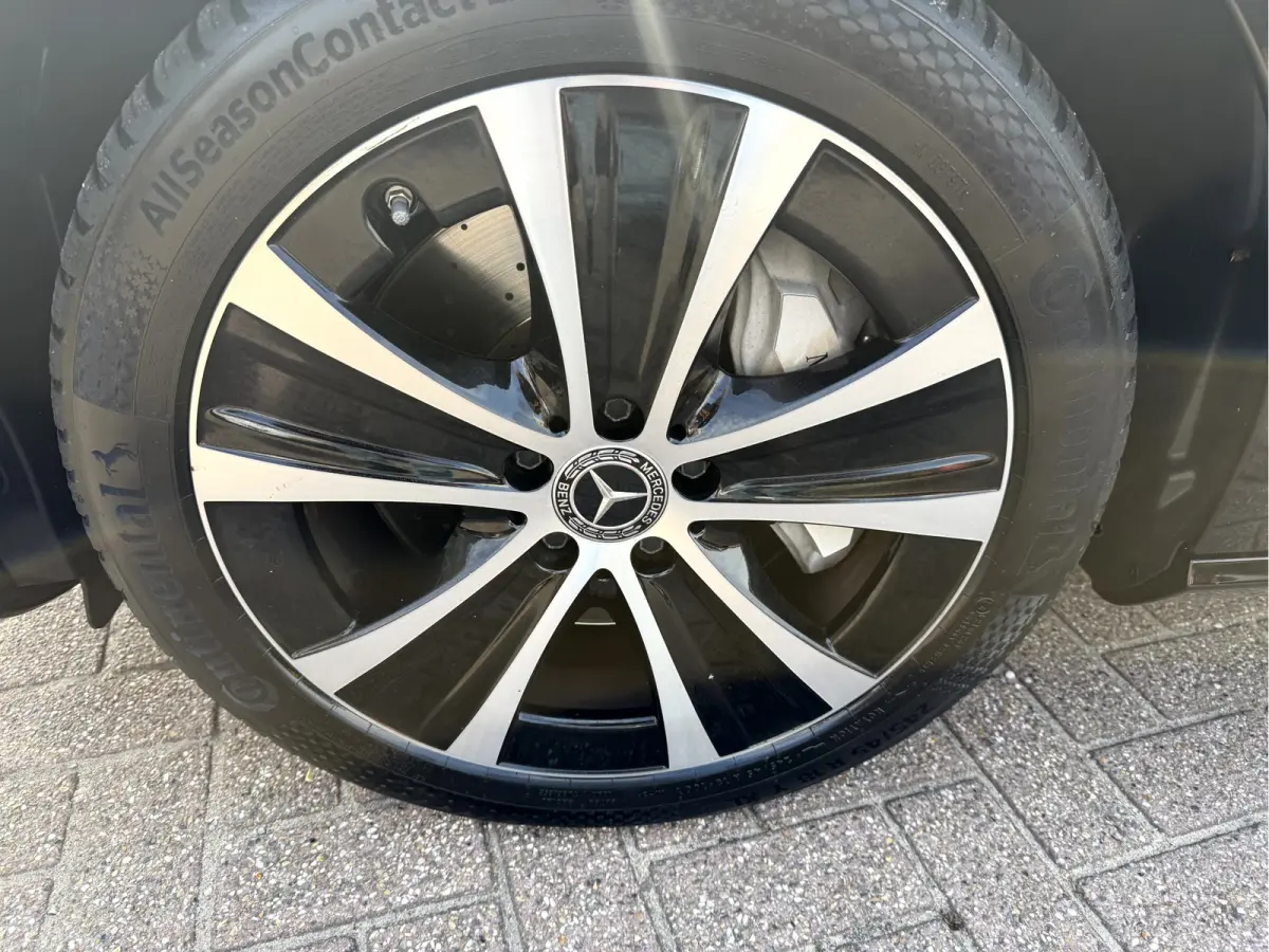 300 e Luxury Line 360 camera, Elek.Trekhaak, Navi