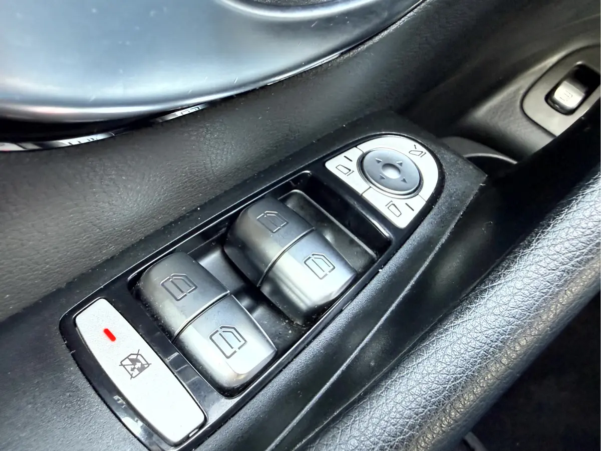 300 e Luxury Line 360 camera, Elek.Trekhaak, Navi