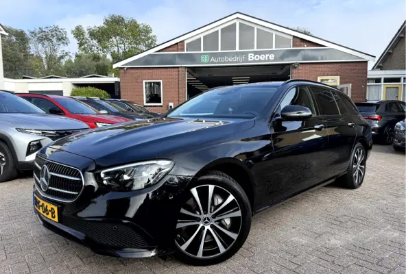 300 e Luxury Line 360 camera, Elek.Trekhaak, Navi