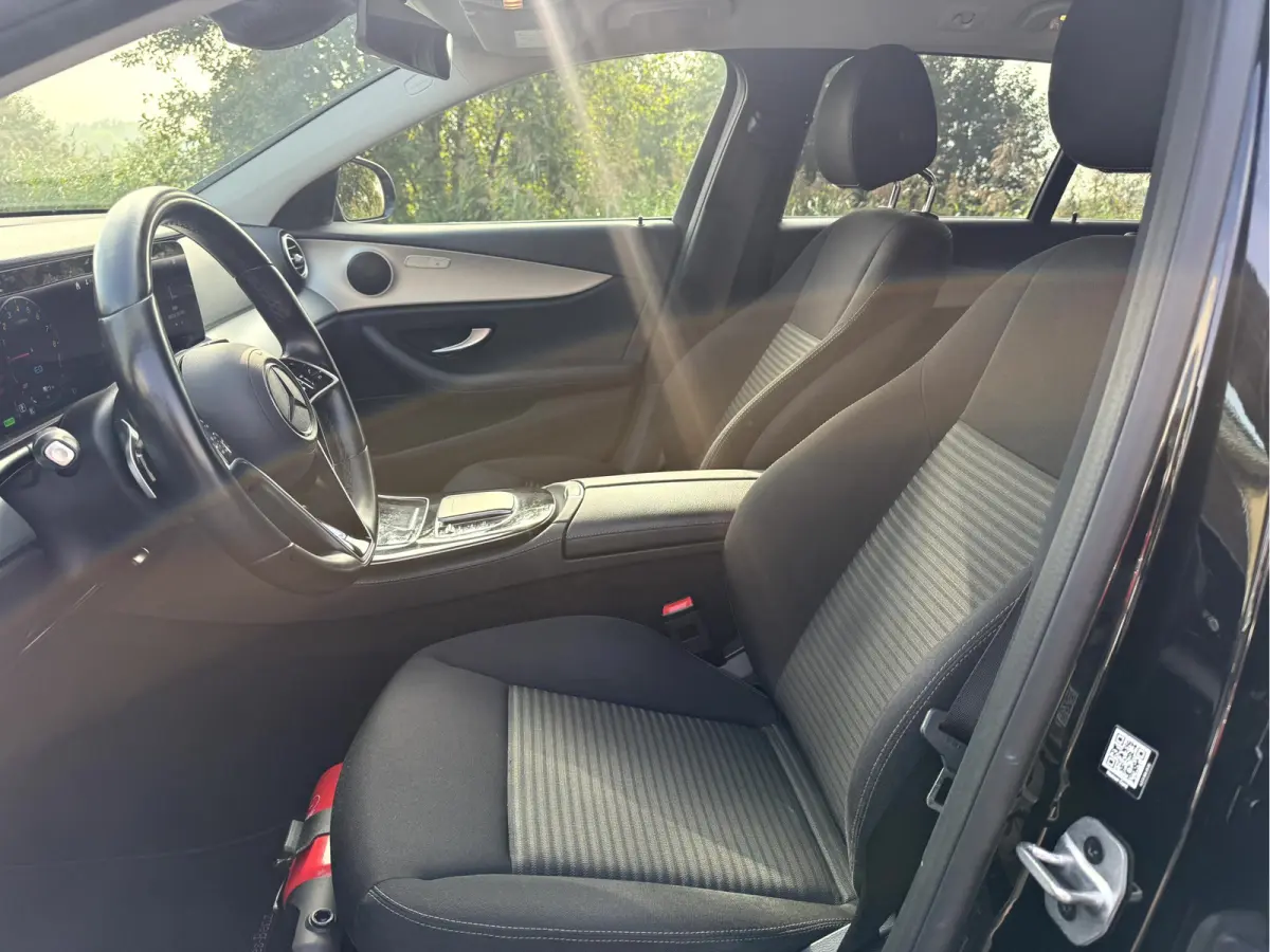 300 e Luxury Line 360 camera, Elek.Trekhaak, Navi