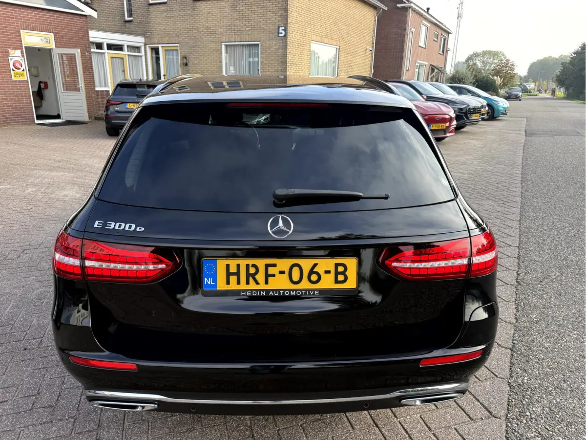 300 e Luxury Line 360 camera, Elek.Trekhaak, Navi