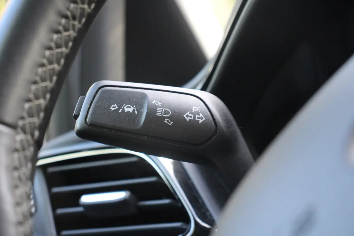 1.0 EcoBoost Hybrid Titanium 125PK | ORIGINEEL NL! | 1E EIGENAAR | DEALER OH | CRUISE | PARKEERSENS. | CARPLAY |