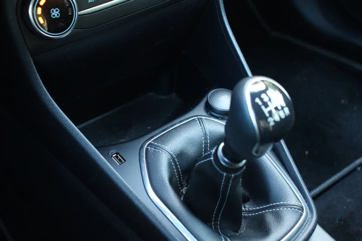 1.0 EcoBoost Hybrid Titanium 125PK | ORIGINEEL NL! | 1E EIGENAAR | DEALER OH | CRUISE | PARKEERSENS. | CARPLAY |