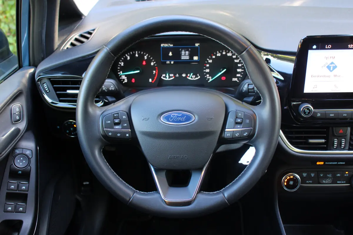 1.0 EcoBoost Hybrid Titanium 125PK | ORIGINEEL NL! | 1E EIGENAAR | DEALER OH | CRUISE | PARKEERSENS. | CARPLAY |