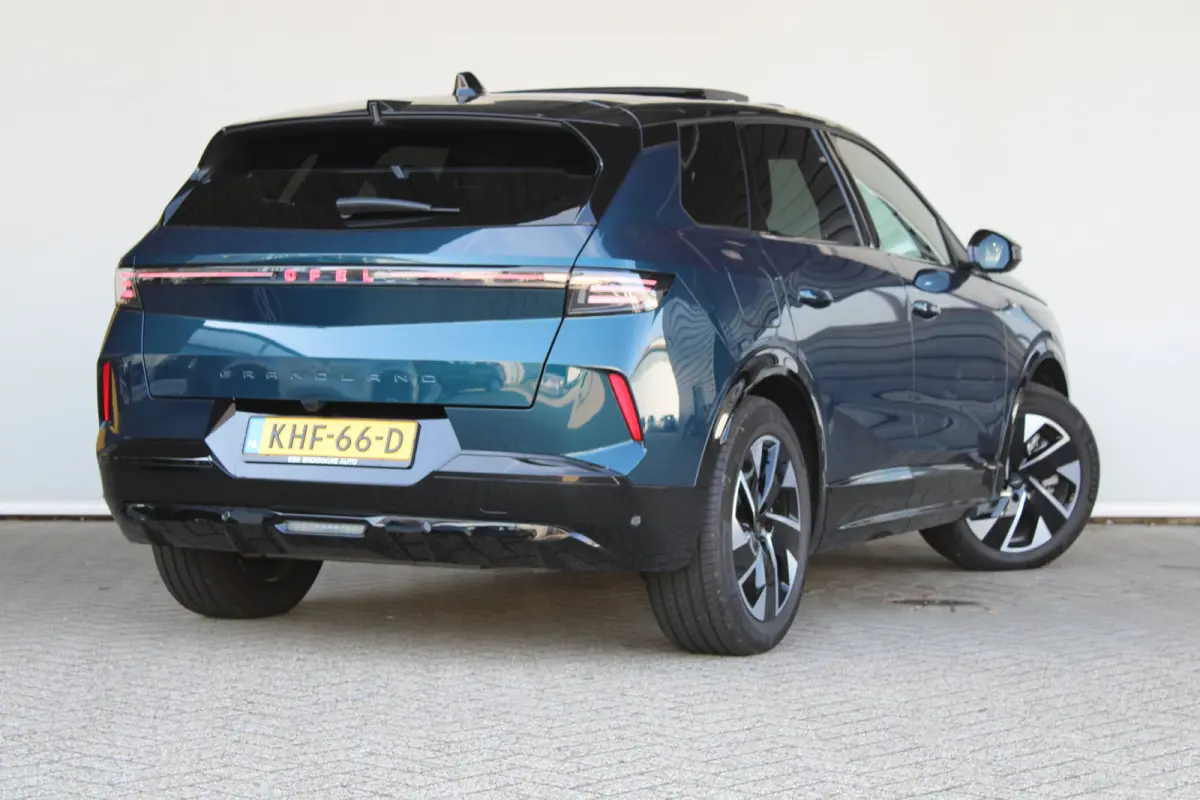 1.6 Turbo Plug-in-Hybrid GS | Matrix LED | Focal Audio | Schuif-kanteldak | Elektrische achterklep | ACC |