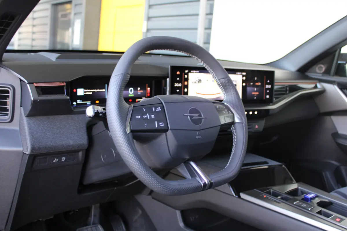1.6 Turbo Plug-in-Hybrid GS | Matrix LED | Focal Audio | Schuif-kanteldak | Elektrische achterklep | ACC |