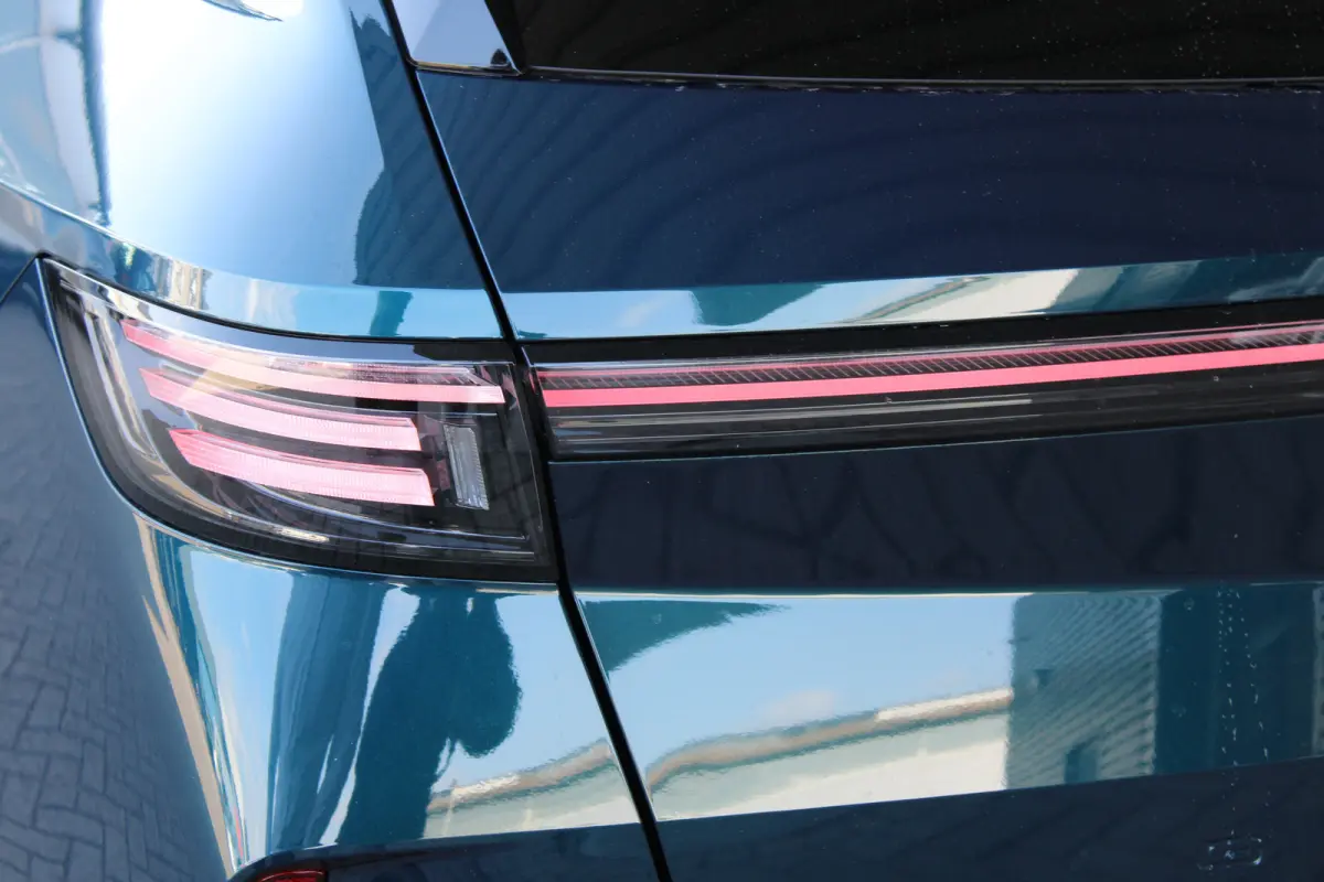 1.6 Turbo Plug-in-Hybrid GS | Matrix LED | Focal Audio | Schuif-kanteldak | Elektrische achterklep | ACC |
