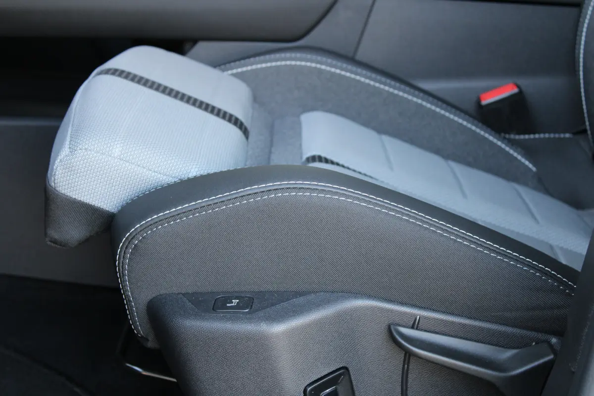 1.6 Turbo Plug-in-Hybrid GS | Matrix LED | Focal Audio | Schuif-kanteldak | Elektrische achterklep | ACC |