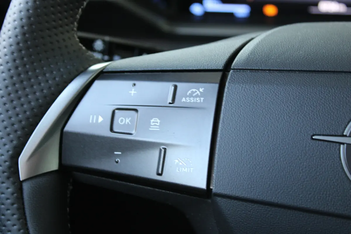 1.6 Turbo Plug-in-Hybrid GS | Matrix LED | Focal Audio | Schuif-kanteldak | Elektrische achterklep | ACC |