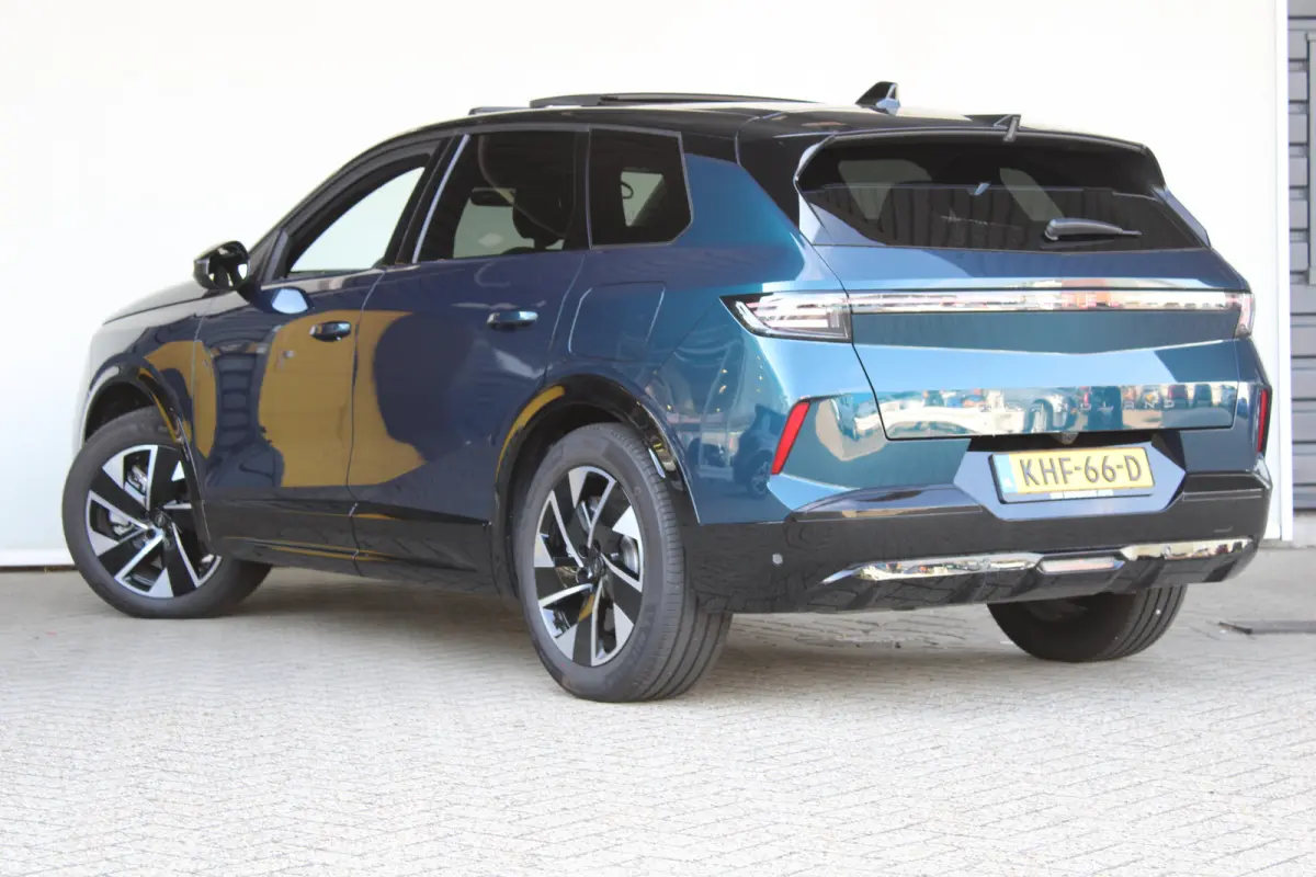 1.6 Turbo Plug-in-Hybrid GS | Matrix LED | Focal Audio | Schuif-kanteldak | Elektrische achterklep | ACC |