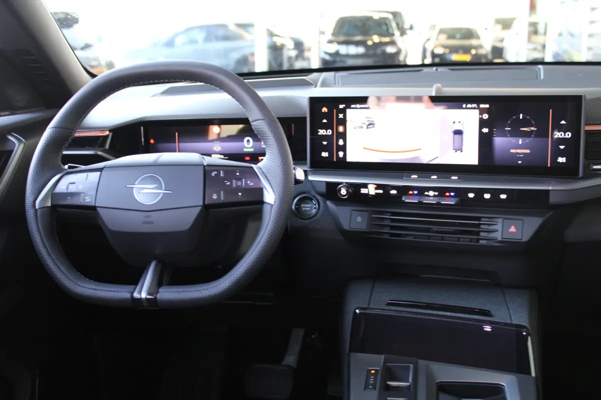 1.6 Turbo Plug-in-Hybrid GS | Matrix LED | Focal Audio | Schuif-kanteldak | Elektrische achterklep | ACC |