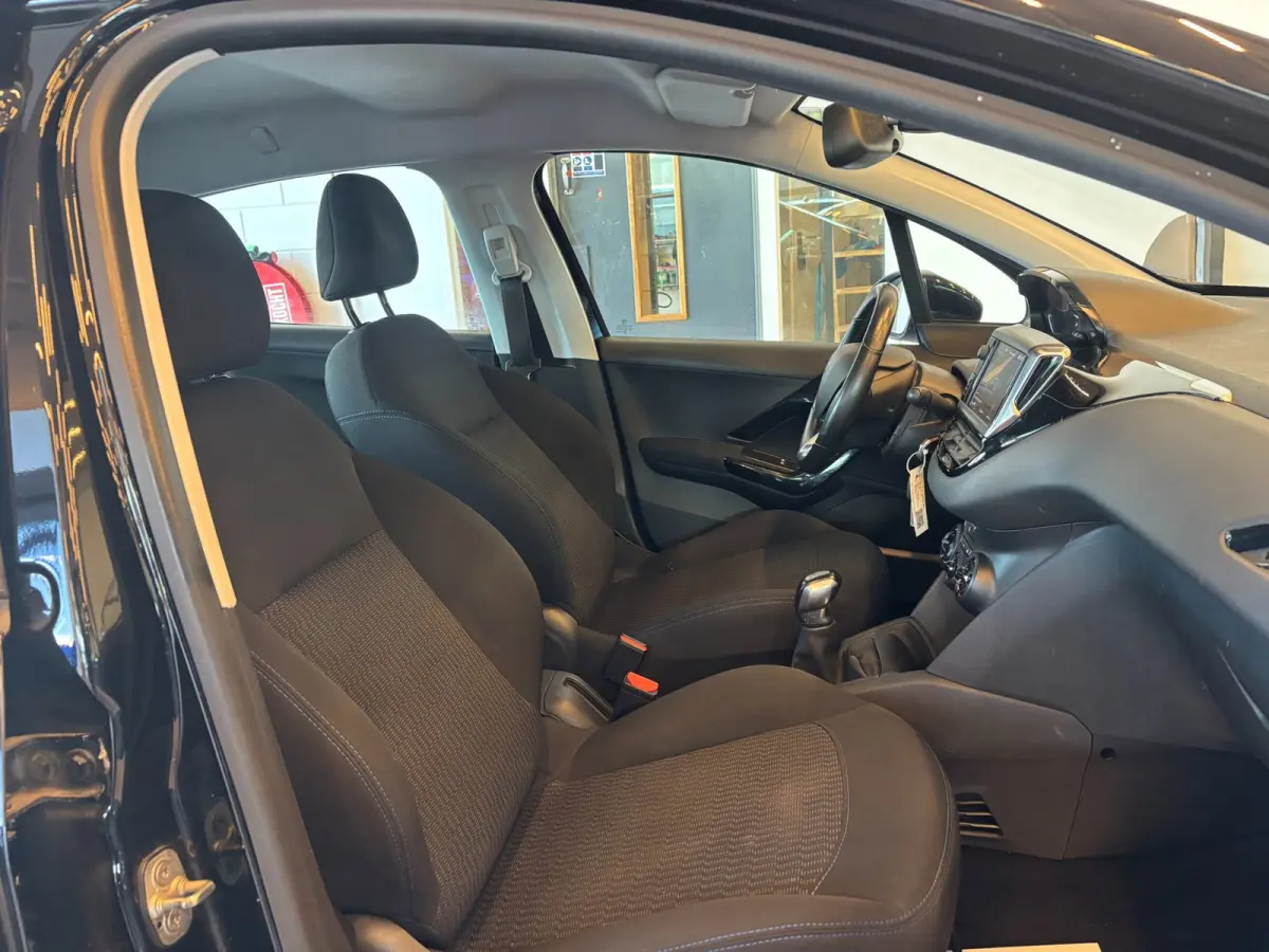 1.2 Signature | Navigatie | Cruise | Airco