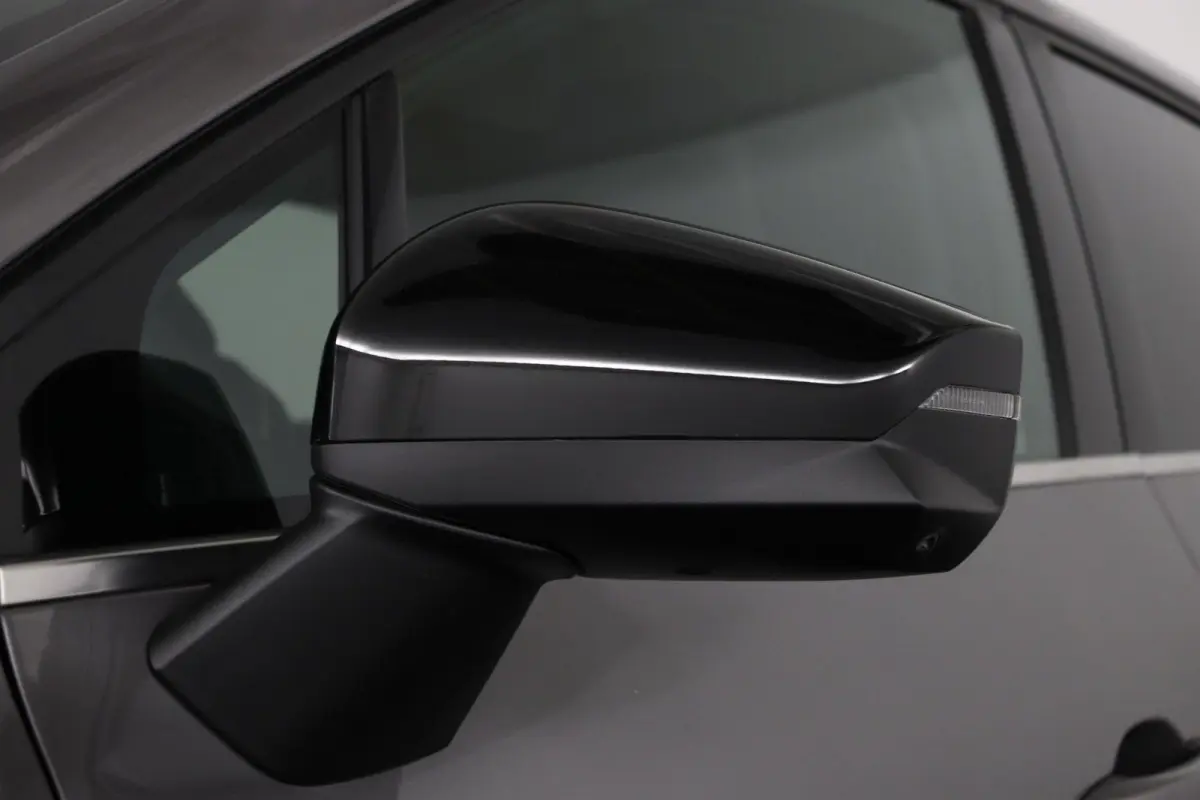 iconic full hybrid E-Tech 160 | pack light & sound |