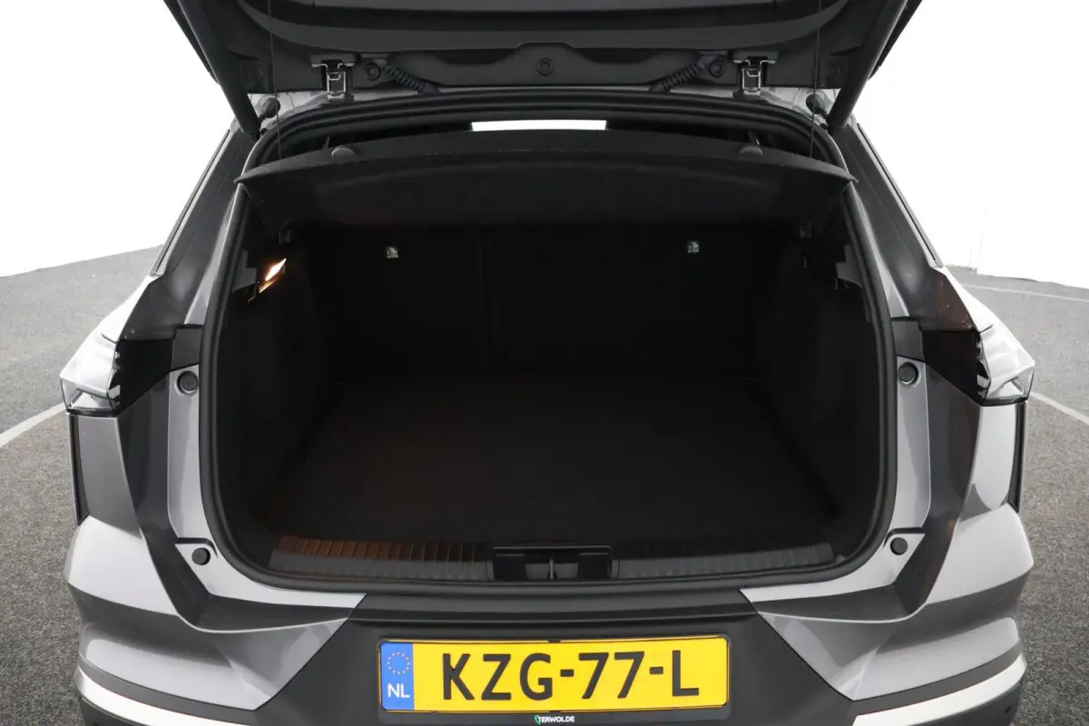 iconic full hybrid E-Tech 160 | pack light & sound |