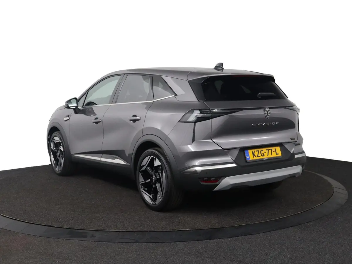 iconic full hybrid E-Tech 160 | pack light & sound |
