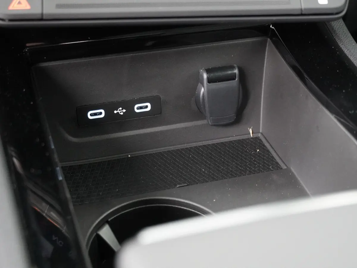 techno full hybrid E-Tech 200 | noir étoilé GNE |