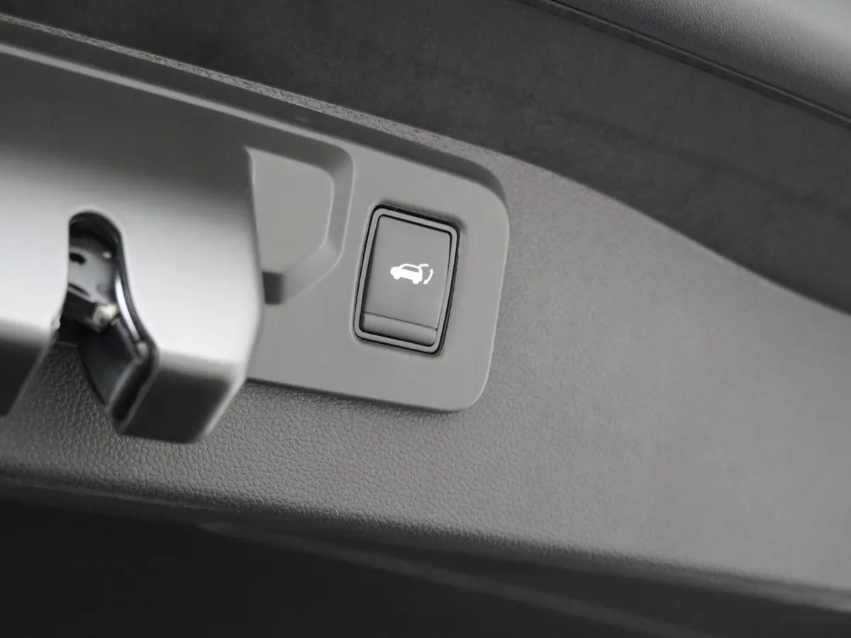 techno full hybrid E-Tech 200 | noir étoilé GNE |