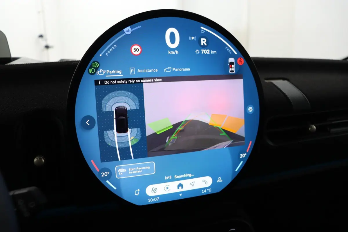 Cooper C Favoured Uitvoering | Pakket S | Stoel- en stuurverwarming | Head-Up Display | Comfort Access