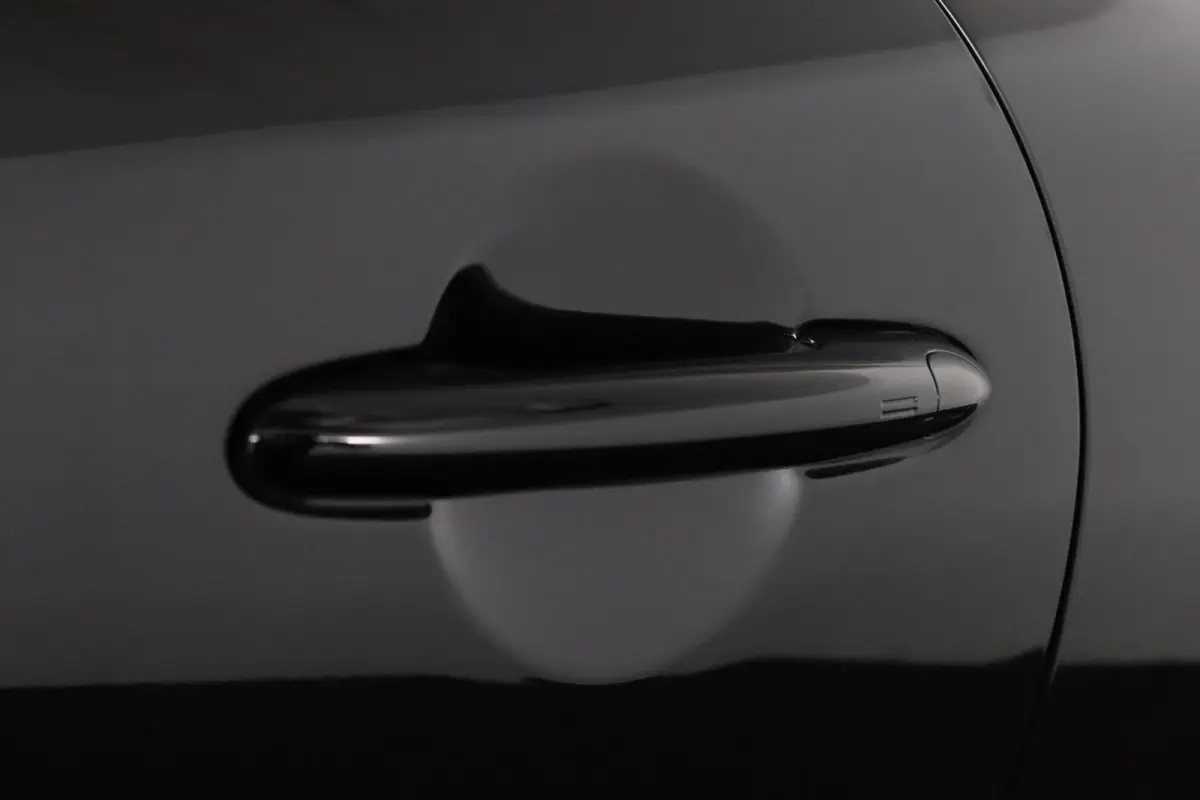 Cooper C Favoured Uitvoering | Pakket S | Stoel- en stuurverwarming | Head-Up Display | Comfort Access