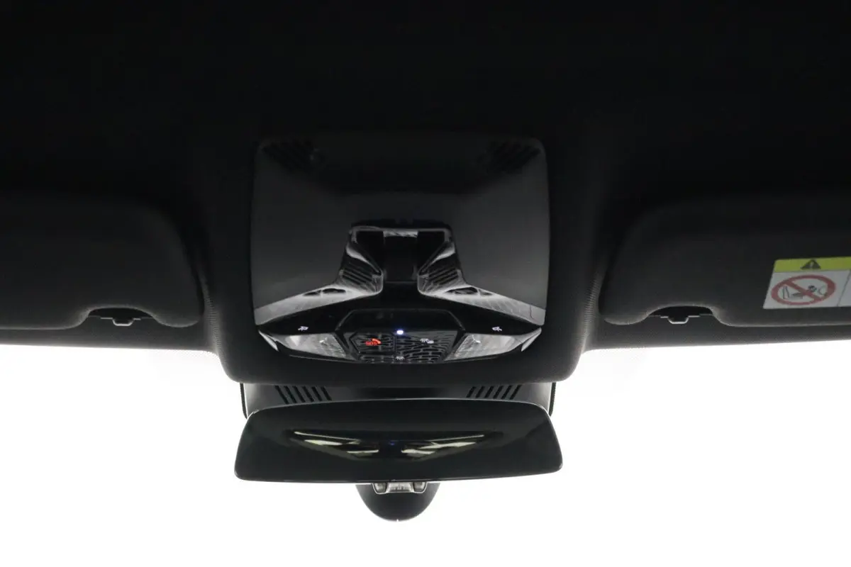 Cooper C Favoured Uitvoering | Pakket S | Stoel- en stuurverwarming | Head-Up Display | Comfort Access