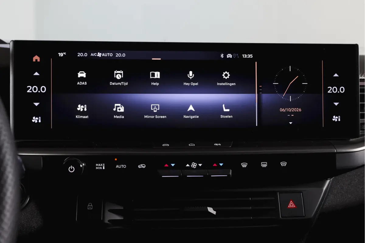 1.2 Turbo Hybrid GS | Tech Pack | Adapt. Cruise | HUD | Focal | Stoel-+Stuurverw. | 360 Camera | NAV + App. Connect | LM 19" | 6365